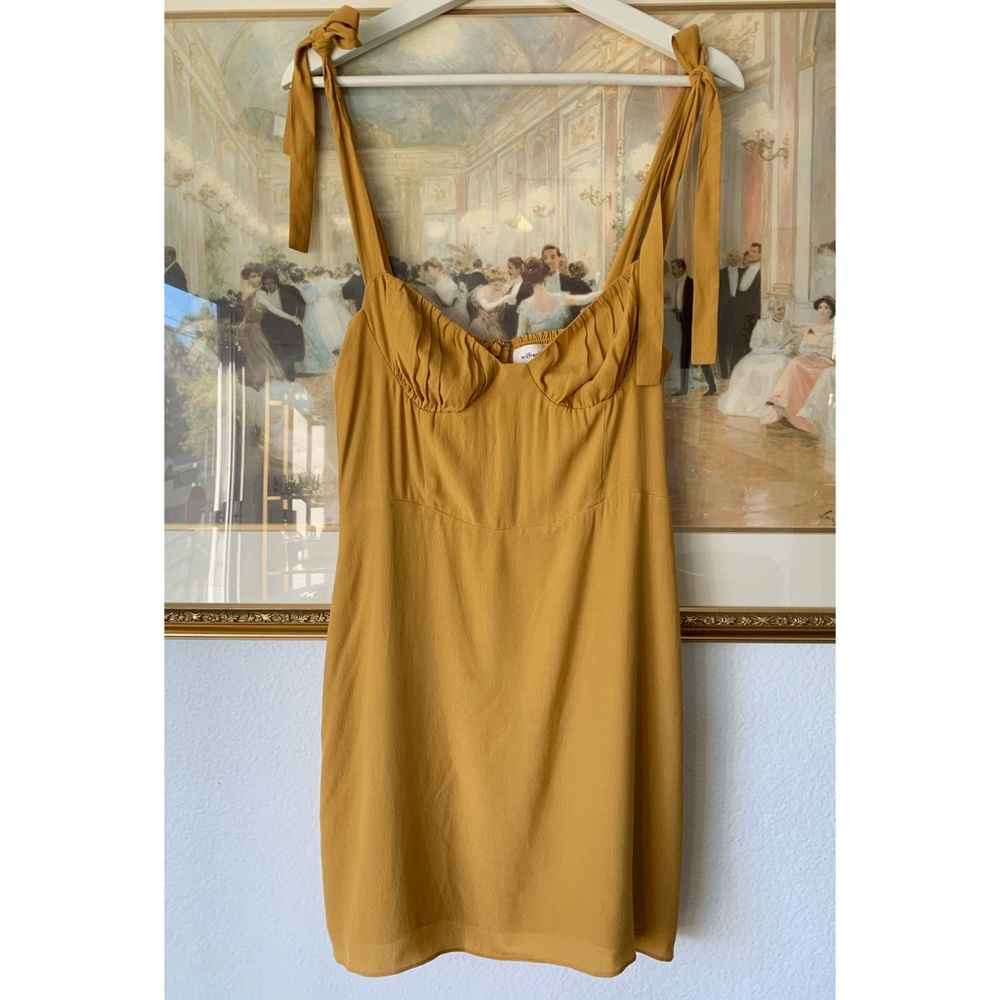 SOLD. Aritzia Wilfred Free Cammy Dress Cairo Gold - Picture 6 of 8
